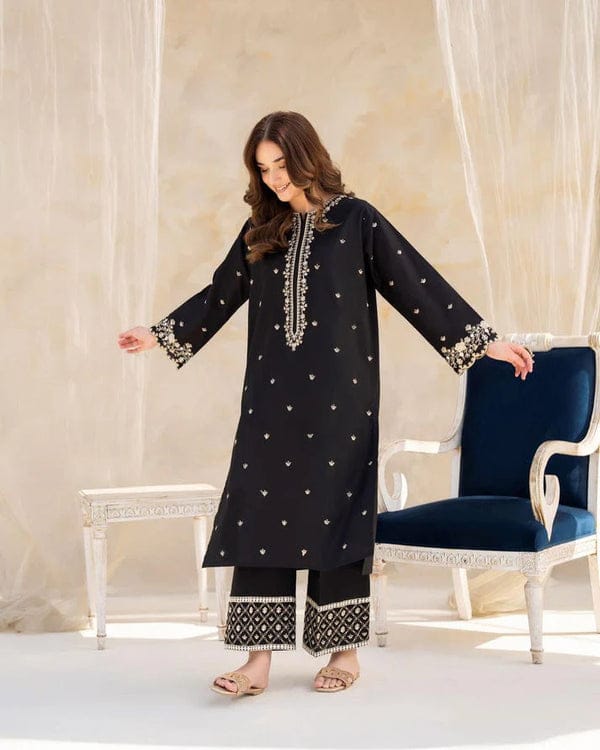 Black Riwaj Embroidered Suit – Premium Winter Collection