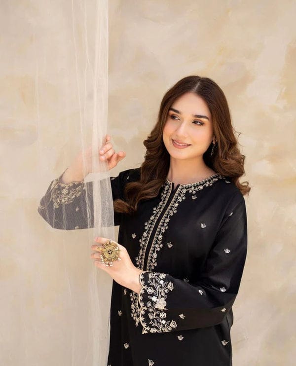 Black Riwaj Embroidered Suit – Premium Winter Collection